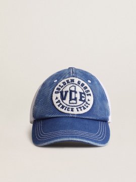 Hat in vintage light blue cotton with white mesh and patch on the front